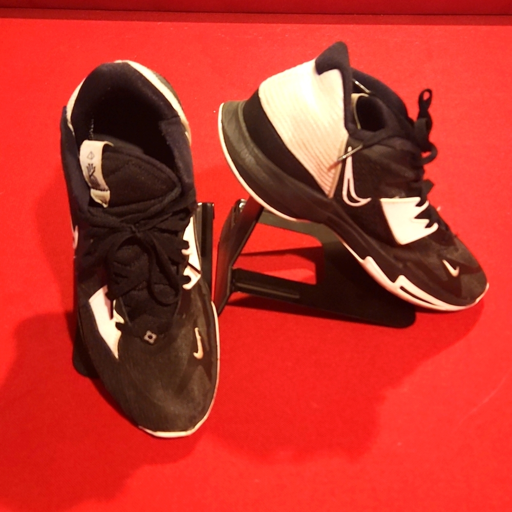 Nike Kyrie Low 5